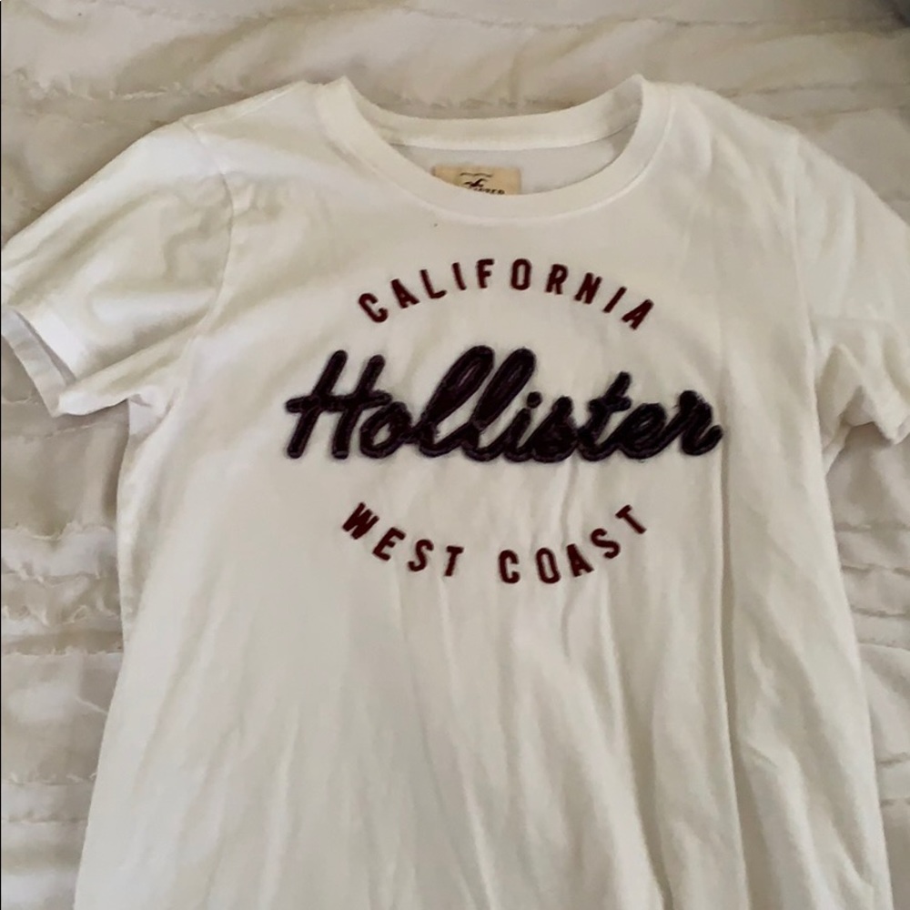 hollister graphic t-shirt